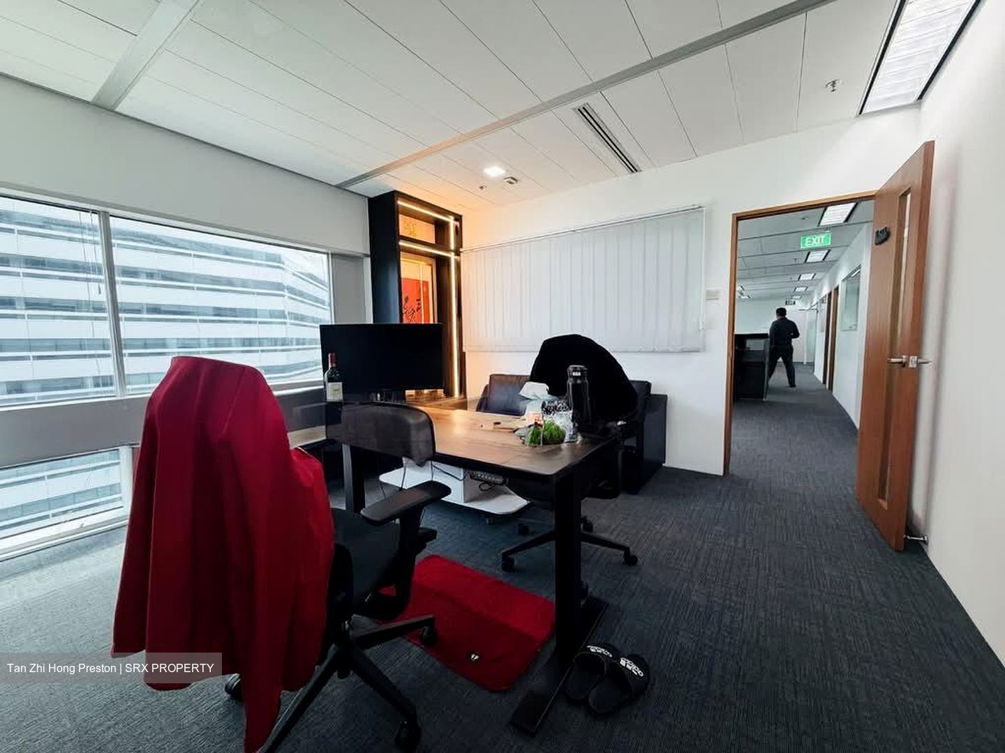 Gateway East (D7), Office #552440951